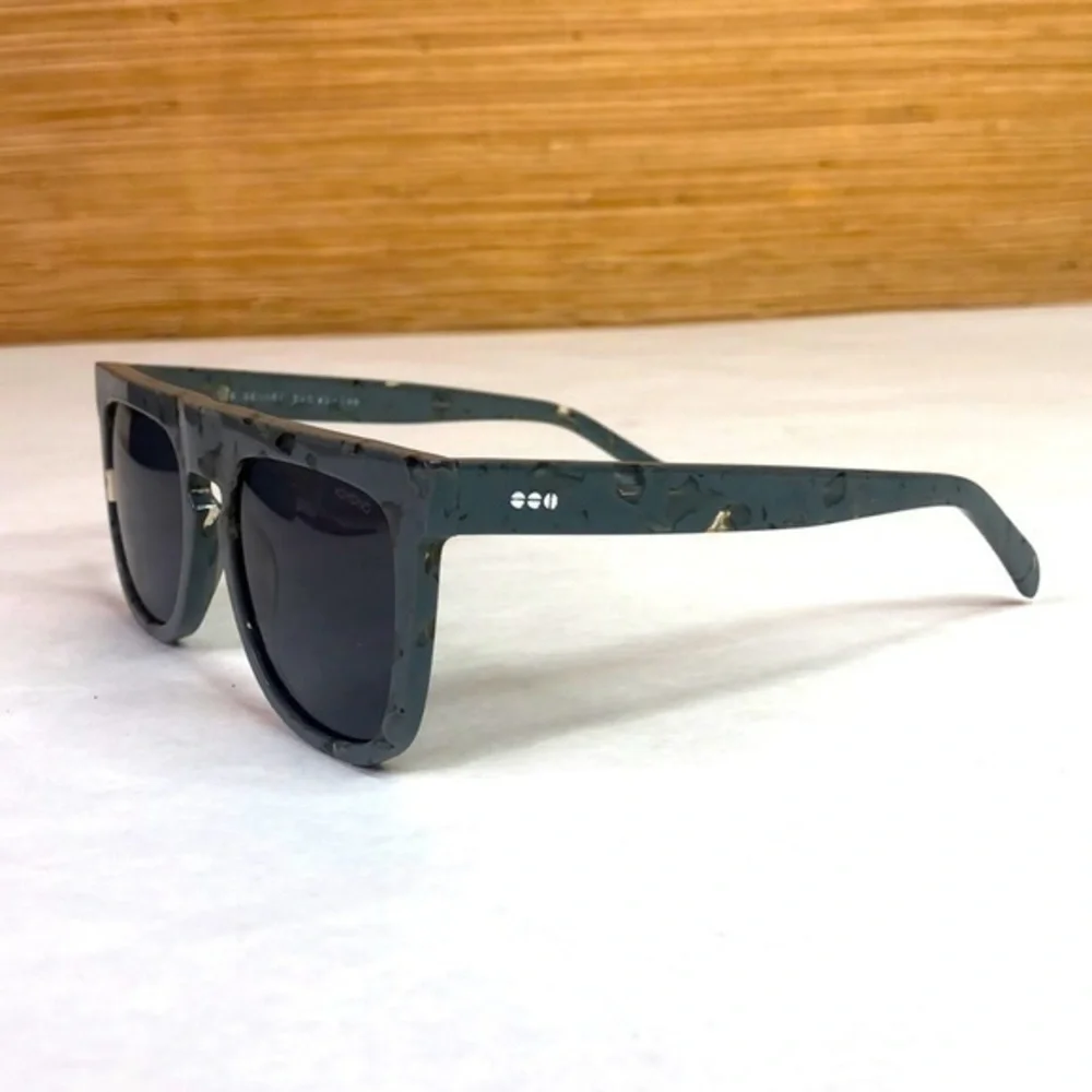 KOMONO Bennet Concrete Sunglasses NEW grey